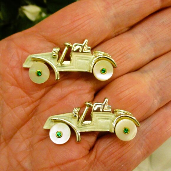 ANTIQUE CAR Mixed Material Brooch Lot ~ Five VINTAGE Early Automotive Pin Lot - Picture 4 of 11